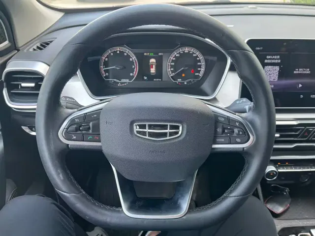 Geely Binyue — Фото автомобиля 14