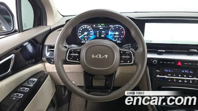 Kia Canival — Фото автомобиля 13