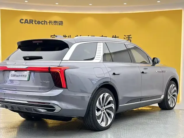 Hongqi E-HS9 — Фото автомобиля 3