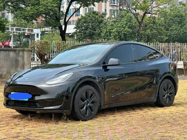 Фотография автомобиля — Tesla Model Y