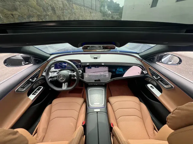 Mercedes-Benz E-Class — Фото автомобиля 5