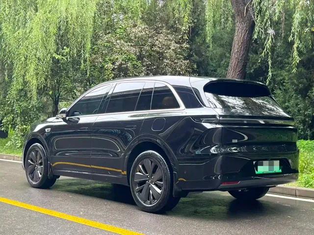 Li Auto L6 — Фото автомобиля 3