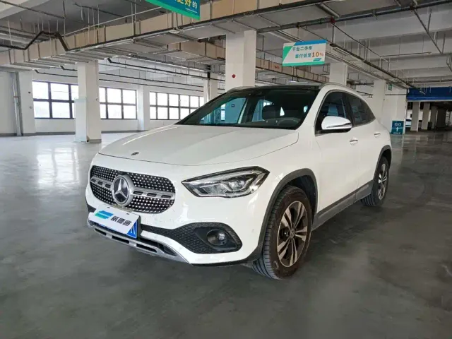 Фотография автомобиля — Mercedes-Benz GLA-Class