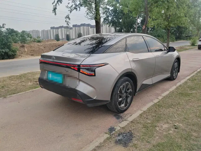 Toyota bZ3 — Фото автомобиля 5