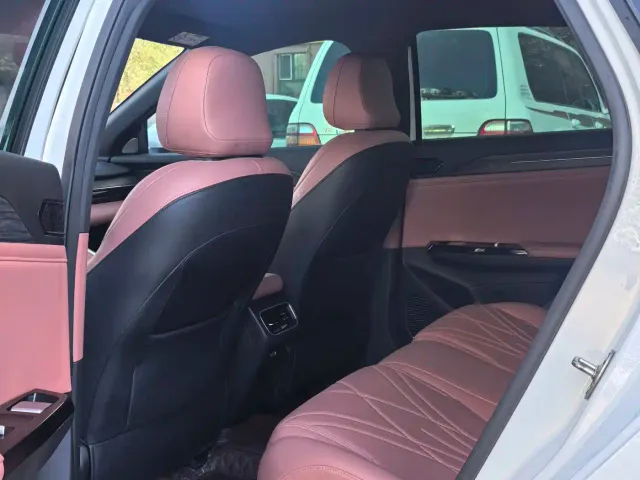 Geely Galaxy L6 — Фото автомобиля 8