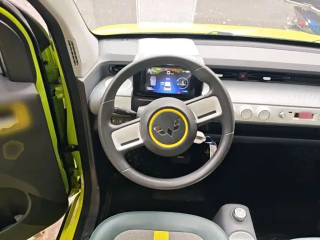 Wuling Hongguang Mini EV — Фото автомобиля 10