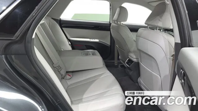 Hyundai Grandeur GN7 — Фото автомобиля 18