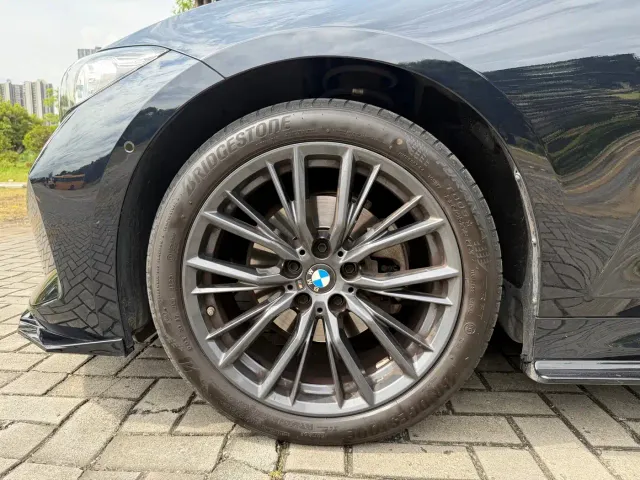 BMW 3 Series — Фото автомобиля 22