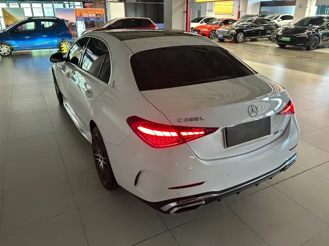 Mercedes-Benz C-Class — Фото автомобиля 4