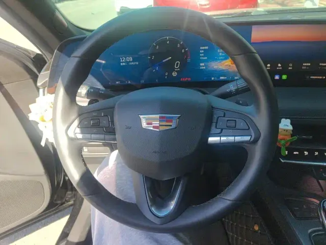Cadillac CT5 — Фото автомобиля 15