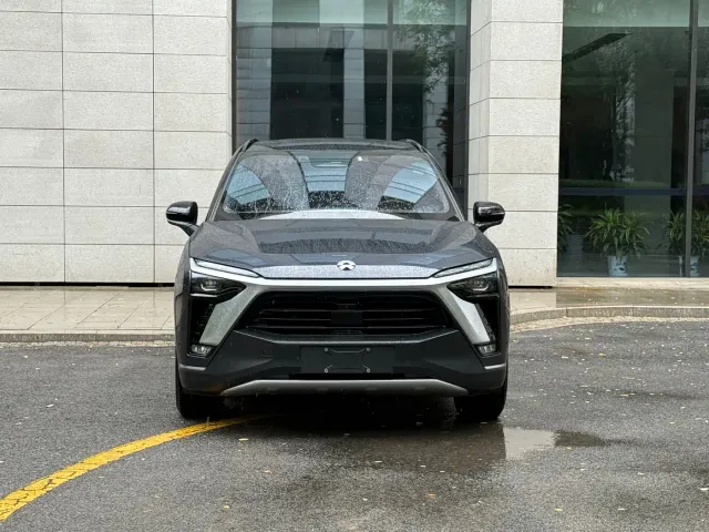 Nio ES8 — Фото автомобиля 2