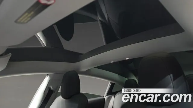 Tesla Model 3 — Фото автомобиля 19
