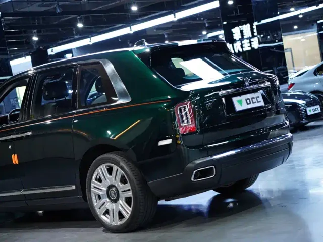 Rolls-Royce Cullinan — Фото автомобиля 21