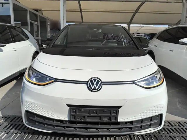 Volkswagen ID.3 — Фото автомобиля 2