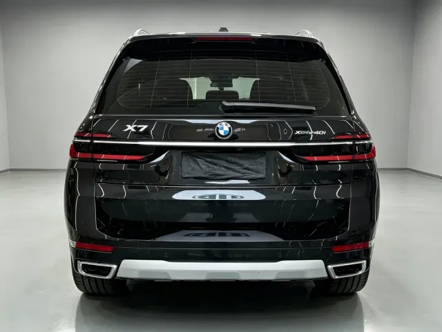 BMW X7 — Фото автомобиля 11