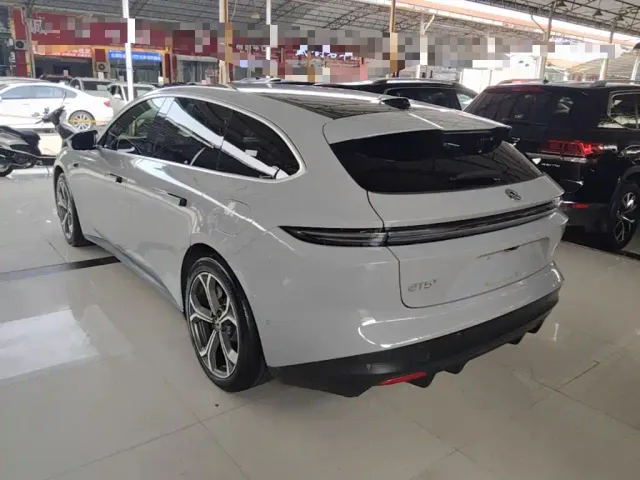 Nio ET5 Touring — Фото автомобиля 4