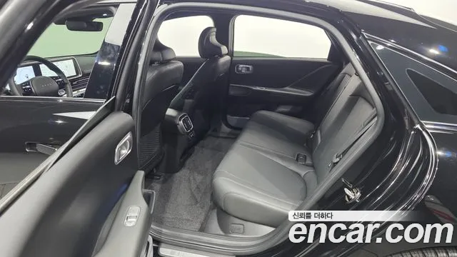 Hyundai Ioniq 6 — Фото автомобиля 11