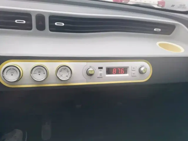 Wuling Hongguang Mini EV — Фото автомобиля 12