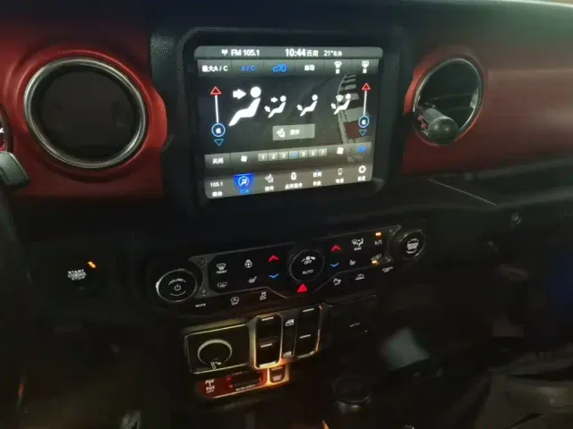 Jeep Wrangler — Фото автомобиля 12