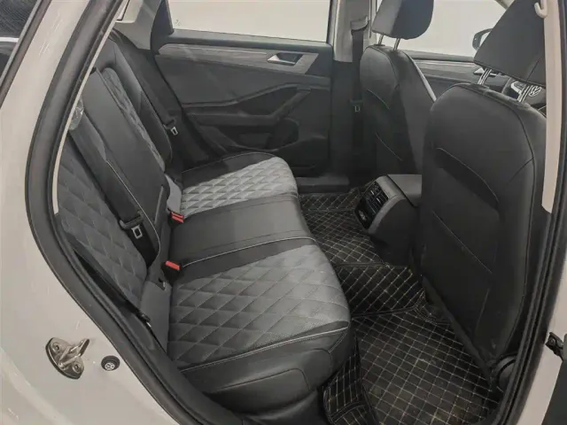 Volkswagen Sagitar — Фото автомобиля 10