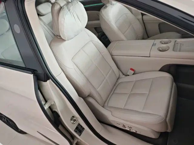 IM Motors LS6 — Фото автомобиля 19