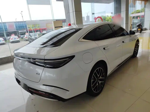BYD Seal — Фото автомобиля 6