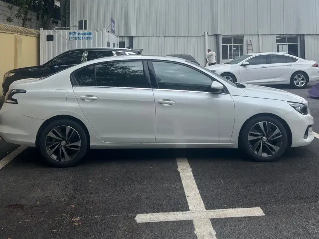 Peugeot 408 — Фото автомобиля 16