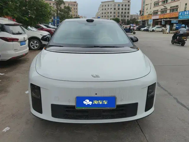 Li Auto i6 — Фото автомобиля 2