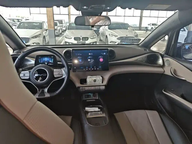 BYD Dolphin — Фото автомобиля 9