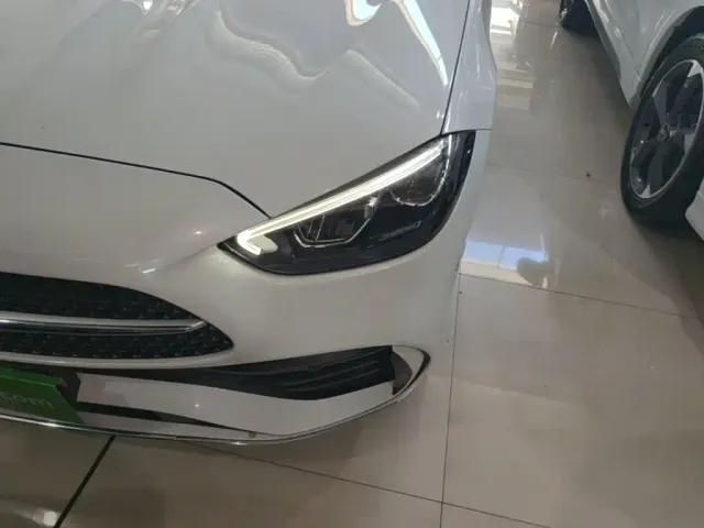 Mercedes-Benz C-Class — Фото автомобиля 23