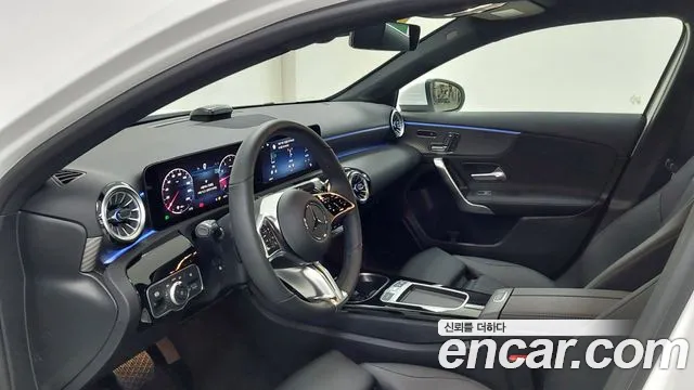Mercedes-Benz A-Class — Фото автомобиля 14