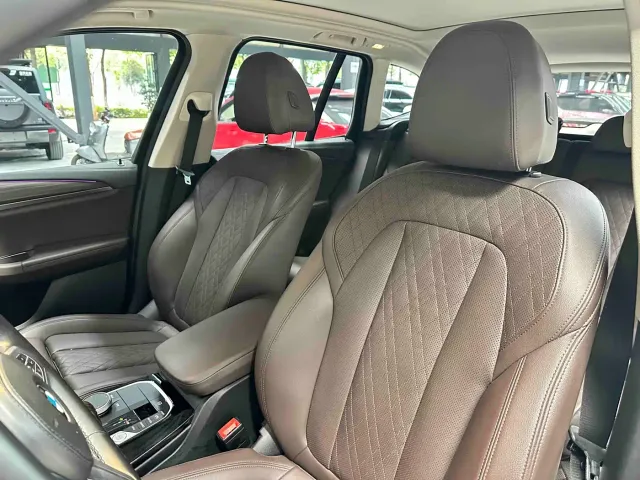 BMW X3 — Фото автомобиля 27