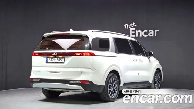 Kia Canival Carnival 4 поколение 9 мест Prestige — Фото автомобиля 2