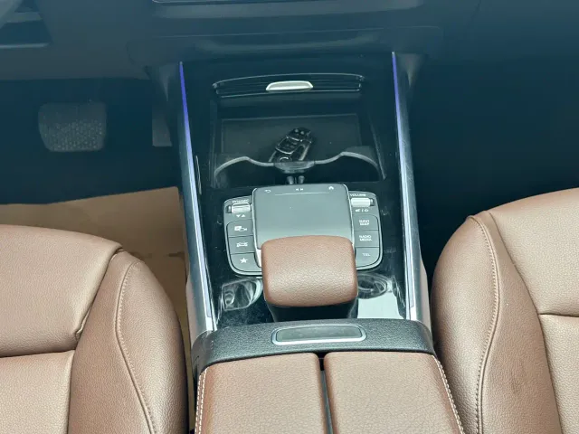 Mercedes-Benz GLB-Class — Фото автомобиля 11
