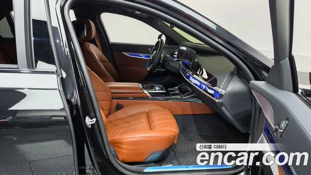 BMW 7 Series G70 — Фото автомобиля 16