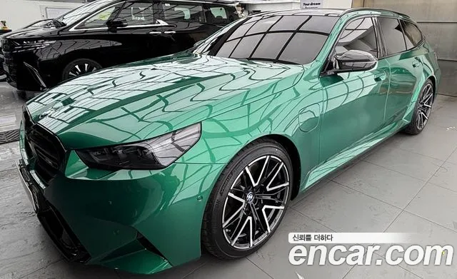 Фотография автомобиля — BMW M5 G90