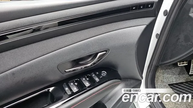 Hyundai Tucson Tucson (NX4) Бензин 1.6 турбо 2WD — Фото автомобиля 12