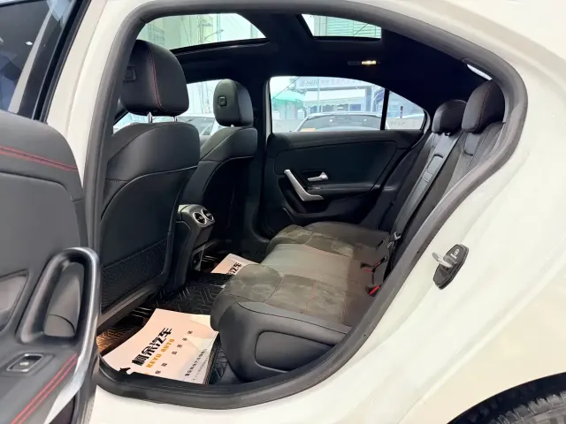 Mercedes-Benz A-Class — Фото автомобиля 12