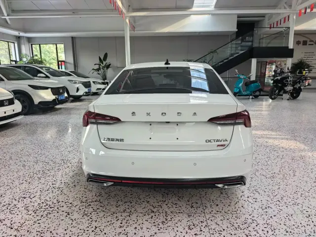 Skoda Octavia — Фото автомобиля 6