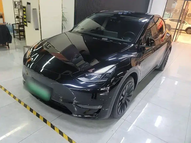 Фотография автомобиля — Tesla Model Y