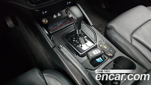 KG_Mobility_Ssangyong Rexton — Фото автомобиля 9