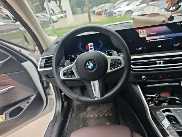 BMW 3 Series — Фото автомобиля 11