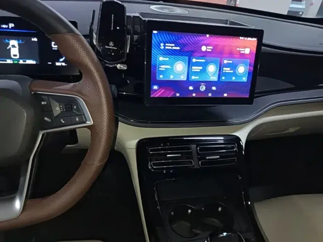 BYD Qin PLUS — Фото автомобиля 12