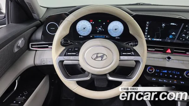 Hyundai AVANTE Avante (CN7) — Фото автомобиля 14