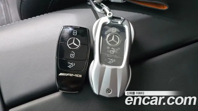 Mercedes-Benz GLE-Class — Фото автомобиля 24