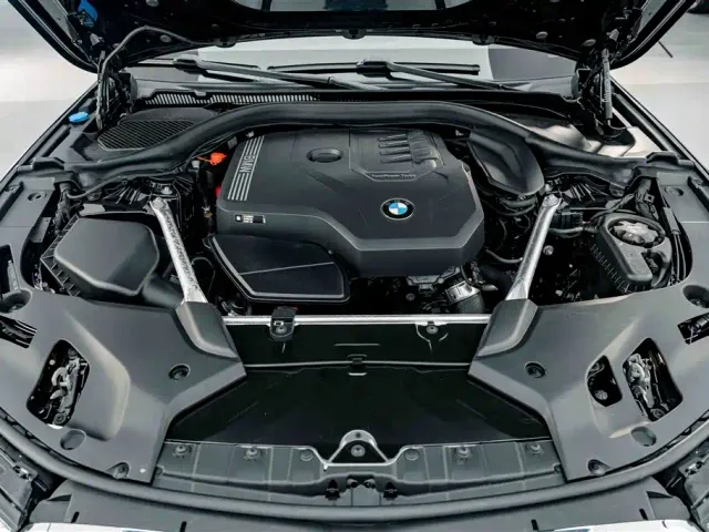 BMW 5 Series — Фото автомобиля 23