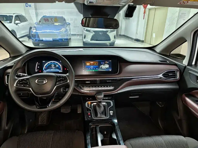 GAC Trumpchi M6 — Фото автомобиля 10