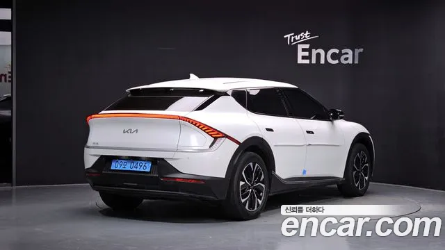 Kia EV6 — Фото автомобиля 2