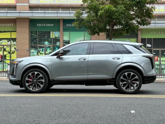 Cadillac XT5 — Фото автомобиля 7