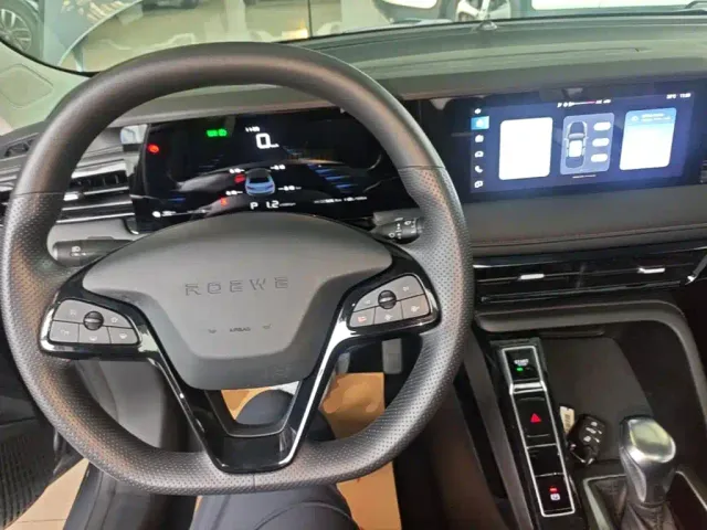 Roewe i5 — Фото автомобиля 9